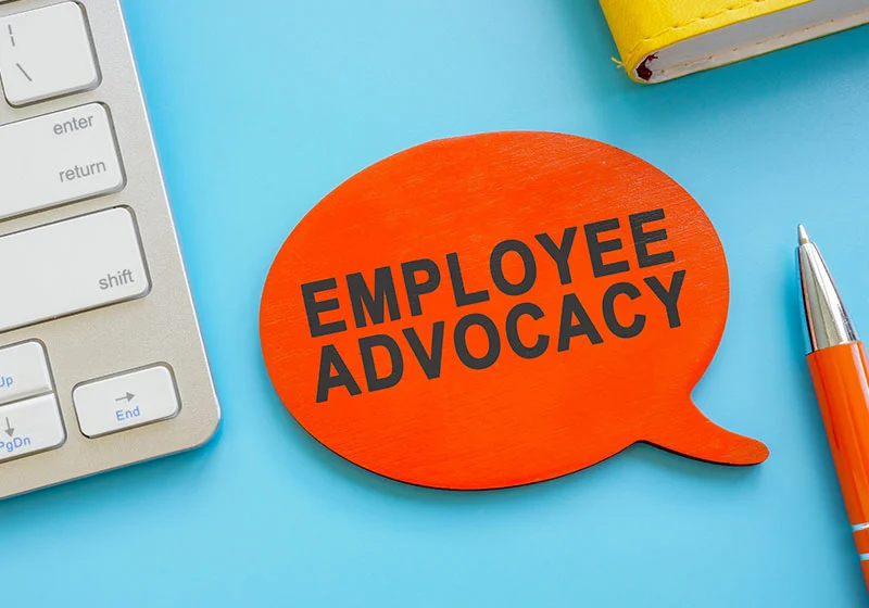 Doit on débuter par l'employee advocacy ou la leader advocacy ?